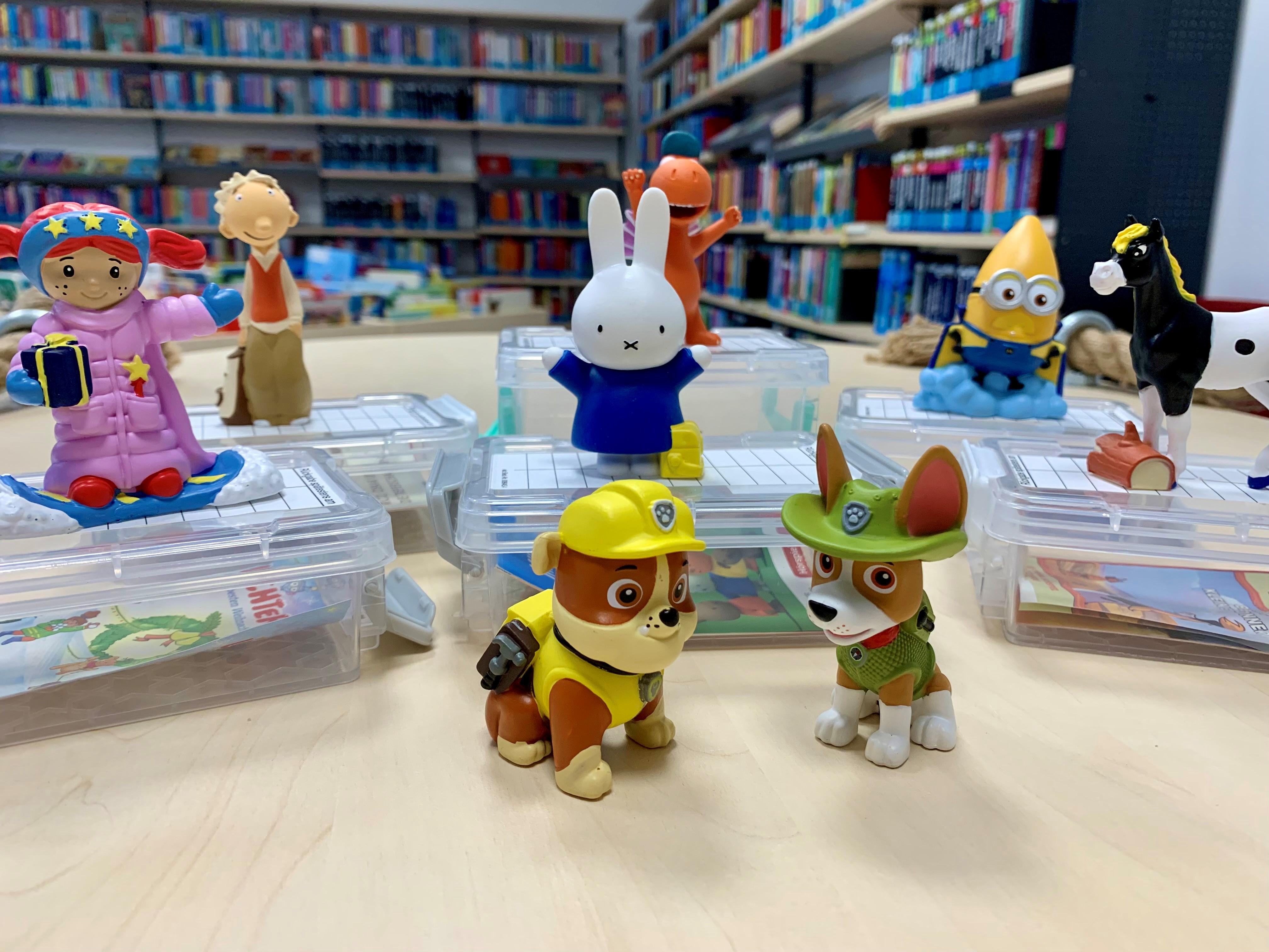 80 neue Tonies sind in die Stadtbibliothek eingezogen, darunter auch die Hunde von Paw Patrol, Miffy und die Minions. 