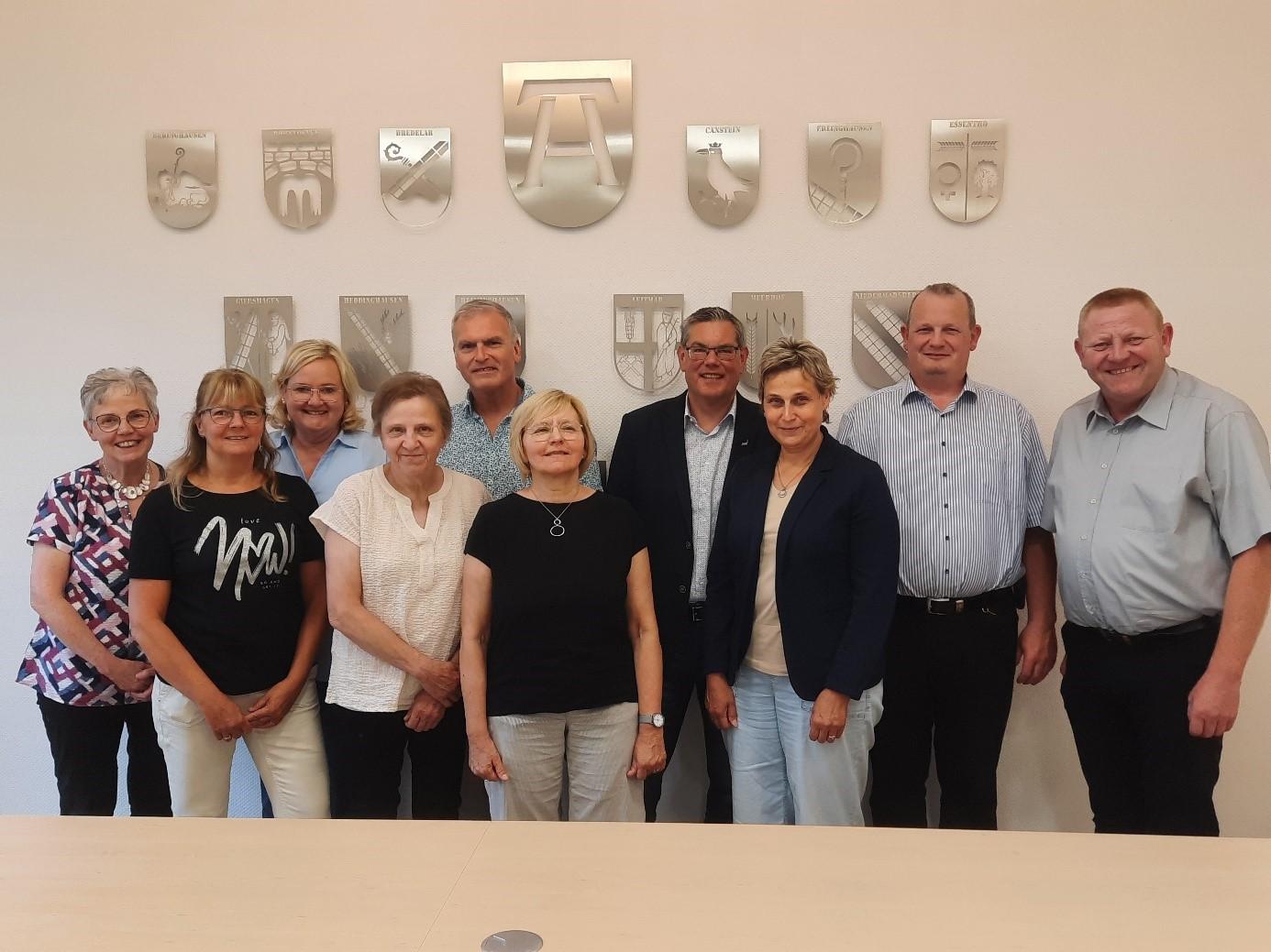 e, Silke Frese, Sandra Bigge, Brigitte Scholle, Norbert Reichelt, Anette Reichelt Dirk Hartmann, Andrea Becker, Klaus Rosenkrank und Ottmar Schmitz (v l.n.r.) 
