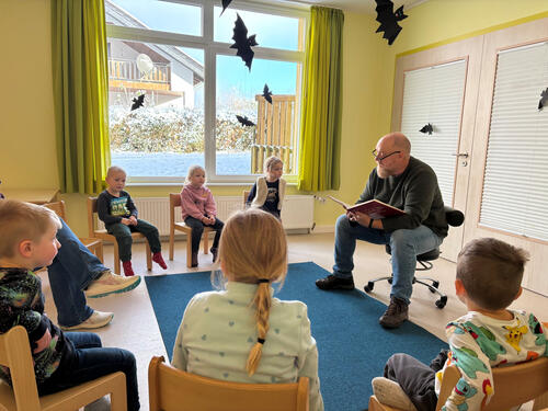 Vorlesen öffnet Kindern Türen zu Fantasie,