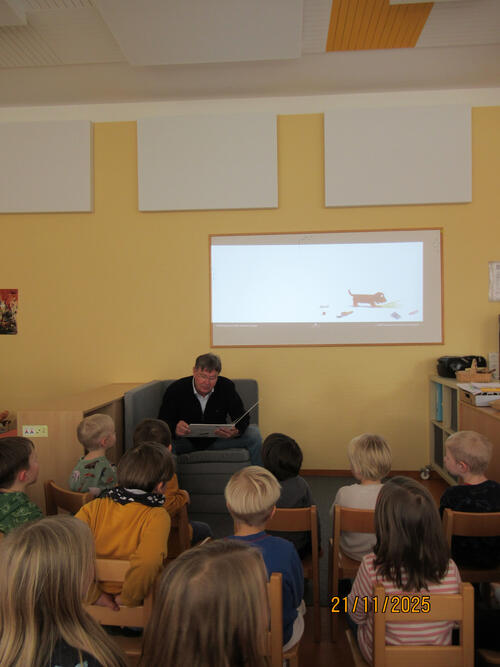 Vorlesen öffnet Kindern Türen zu Fantasie,